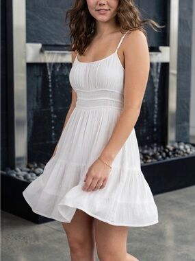 Mini white fluid dress with ruffles and straps - Size M